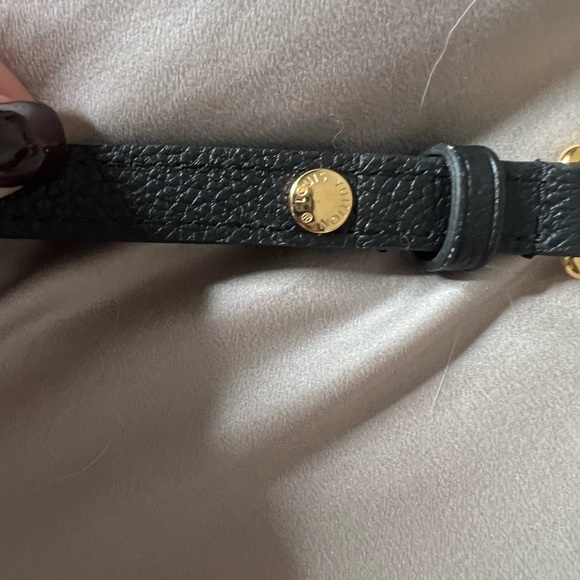 Louis Vuitton purse strap that goes to the “FAVORITE” purse. - Picture 6 of 11